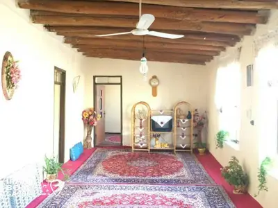 اقامتگاه روستایی در شازند مرکزی- سوئیت 100 متری